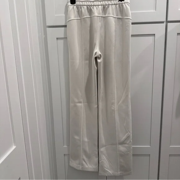 ✅SOLD✅ LuluLemon Softstreme High-Rise Breathable Pant Off White (Bone) US - Picture 9 of 11